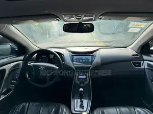 Hyundai Elantra Limited Sedan FWD (1.8L 4cyl 6A) 2013 Blue