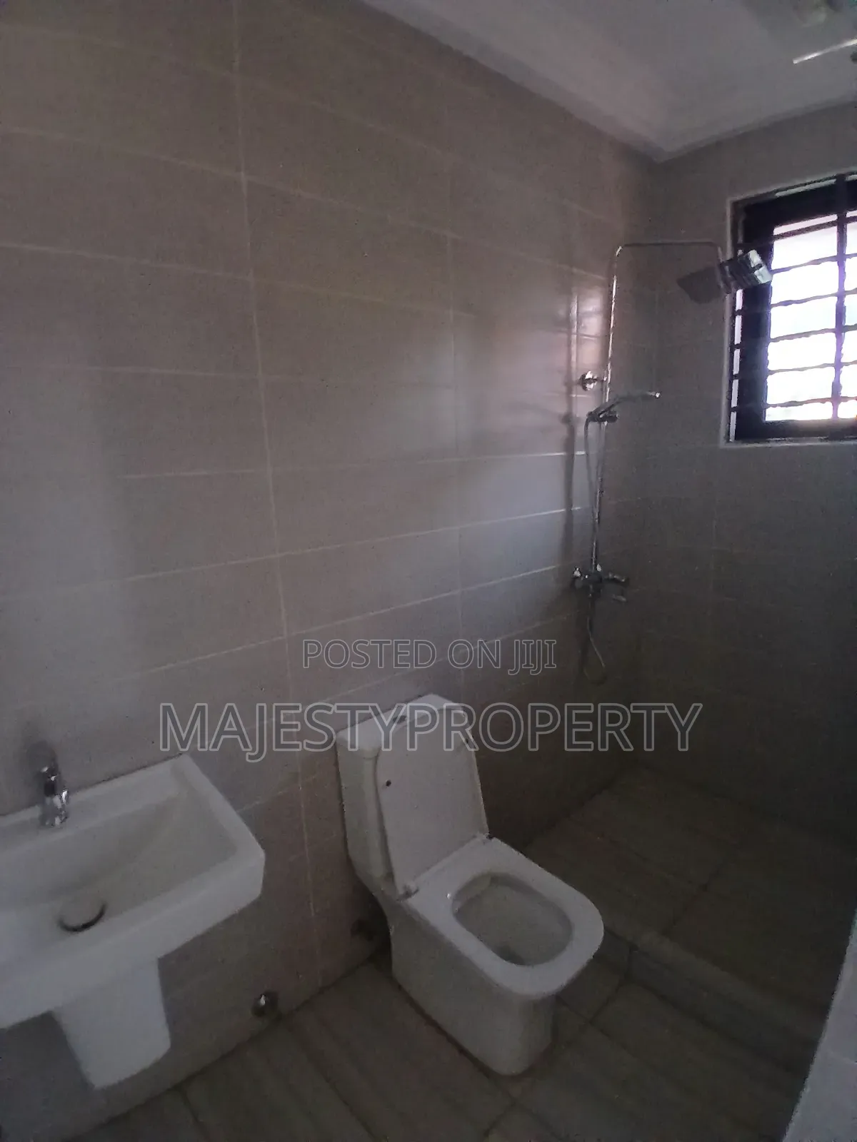 2bdrm Apartment in Costa, Baatsona Total for rent