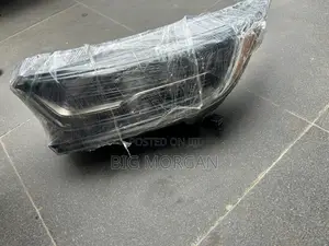 Honda Cr-v 2017-2019 Headlight Available