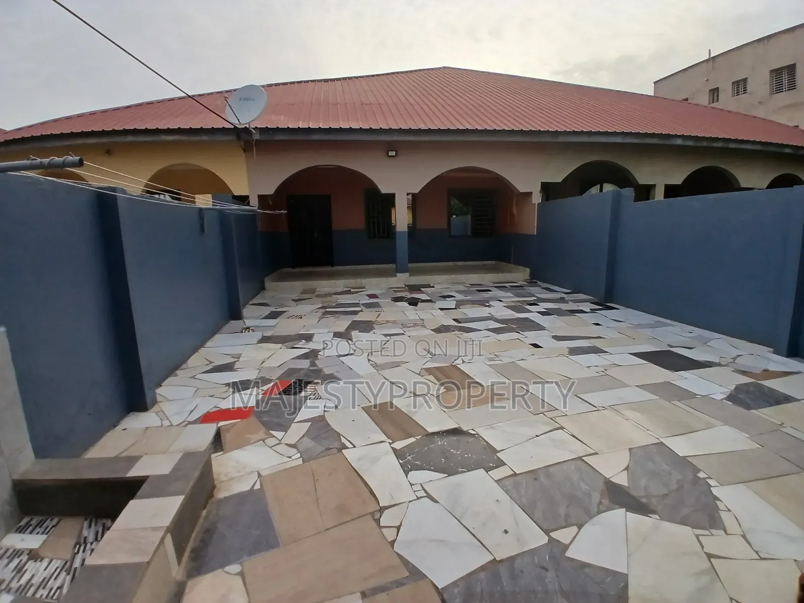 3bdrm House in Community 18 Lashibi, Baatsona Total for rent