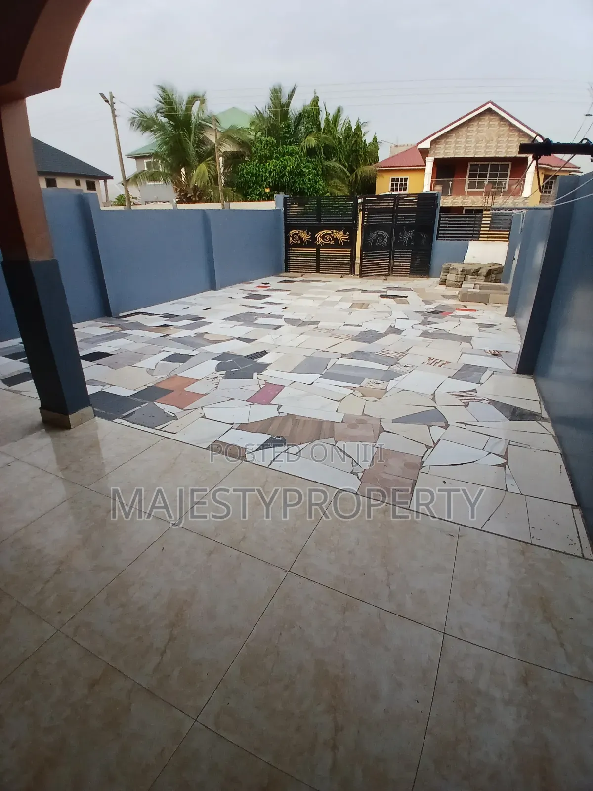 3bdrm House in Community 18 Lashibi, Baatsona Total for rent