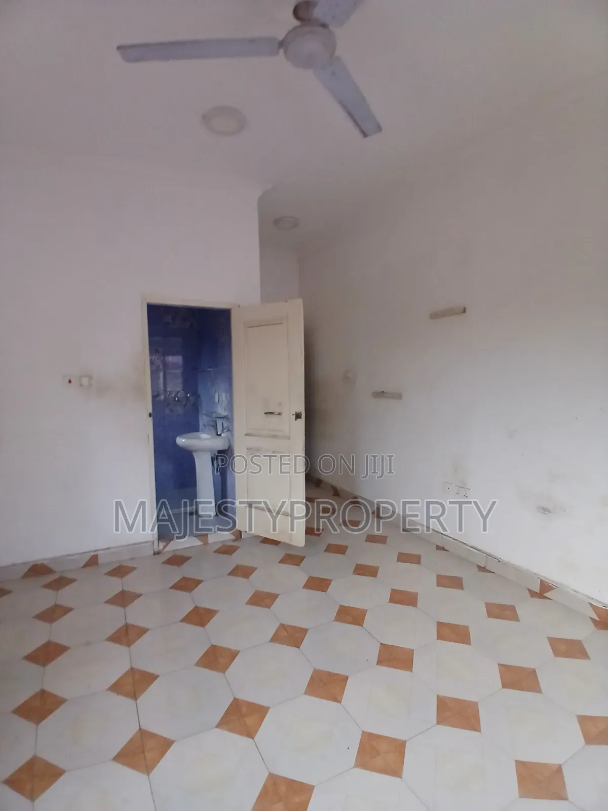 3bdrm House in Community 18 Lashibi, Baatsona Total for rent