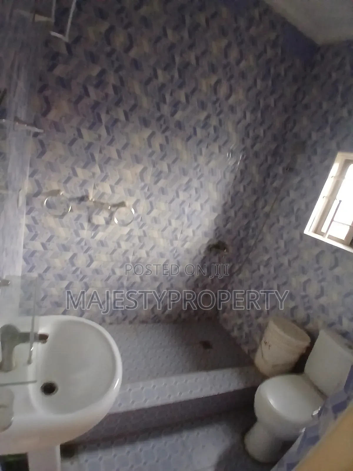 3bdrm House in Community 18 Lashibi, Baatsona Total for rent