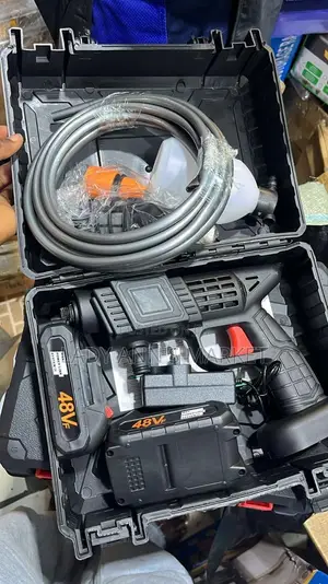 Battery Rechargeable Car Washer. 2 Batteries