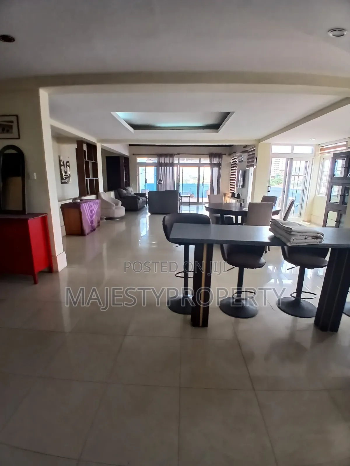 Furnished 3bdrm Apartment in Osu, Oxford Street for rent