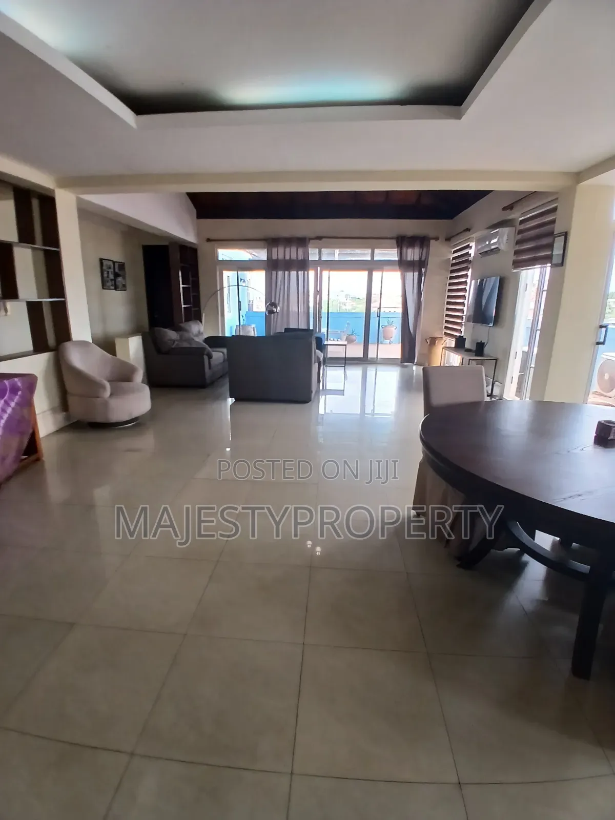 Furnished 3bdrm Apartment in Osu, Oxford Street for rent