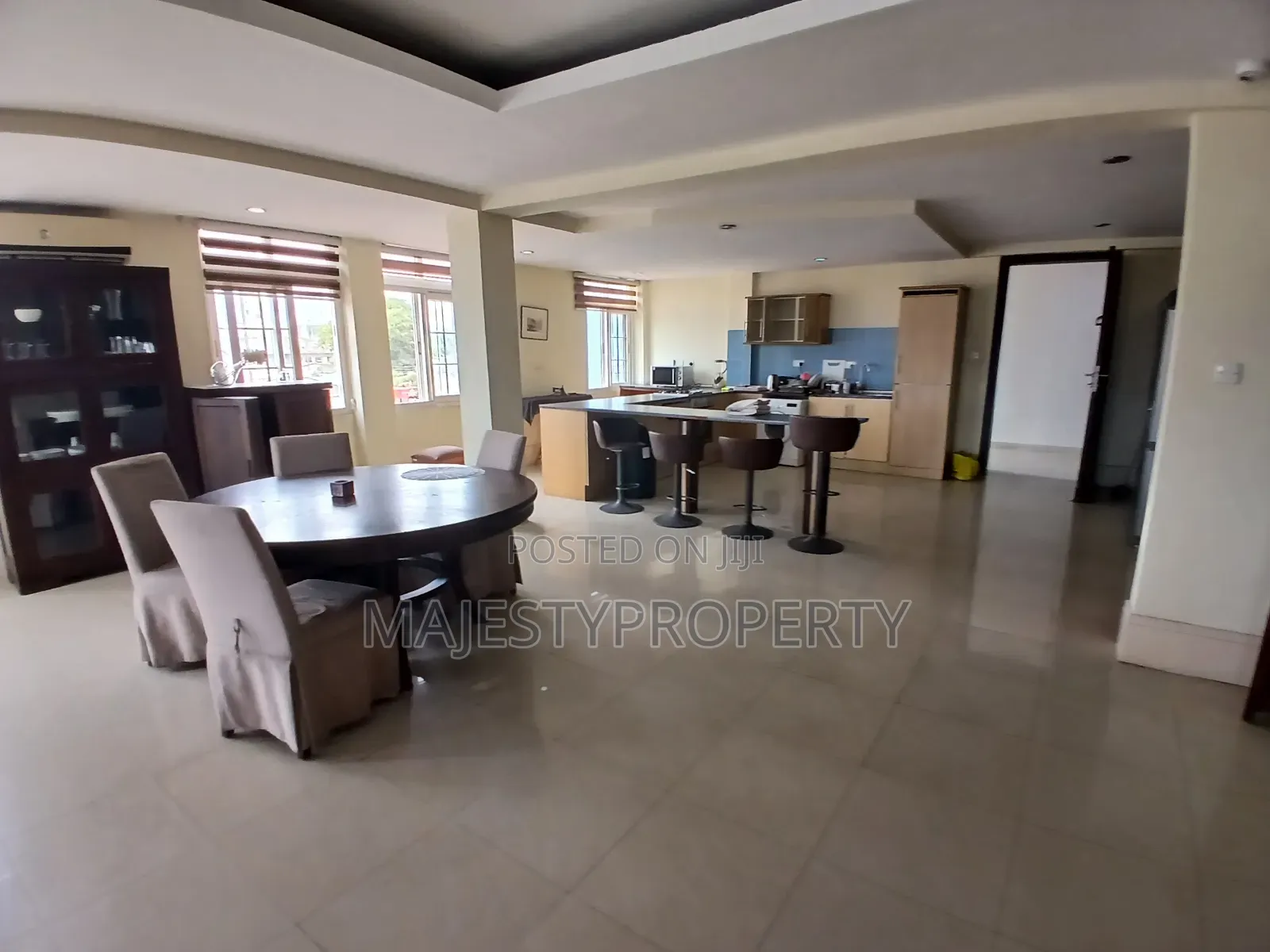 Furnished 3bdrm Apartment in Osu, Oxford Street for rent