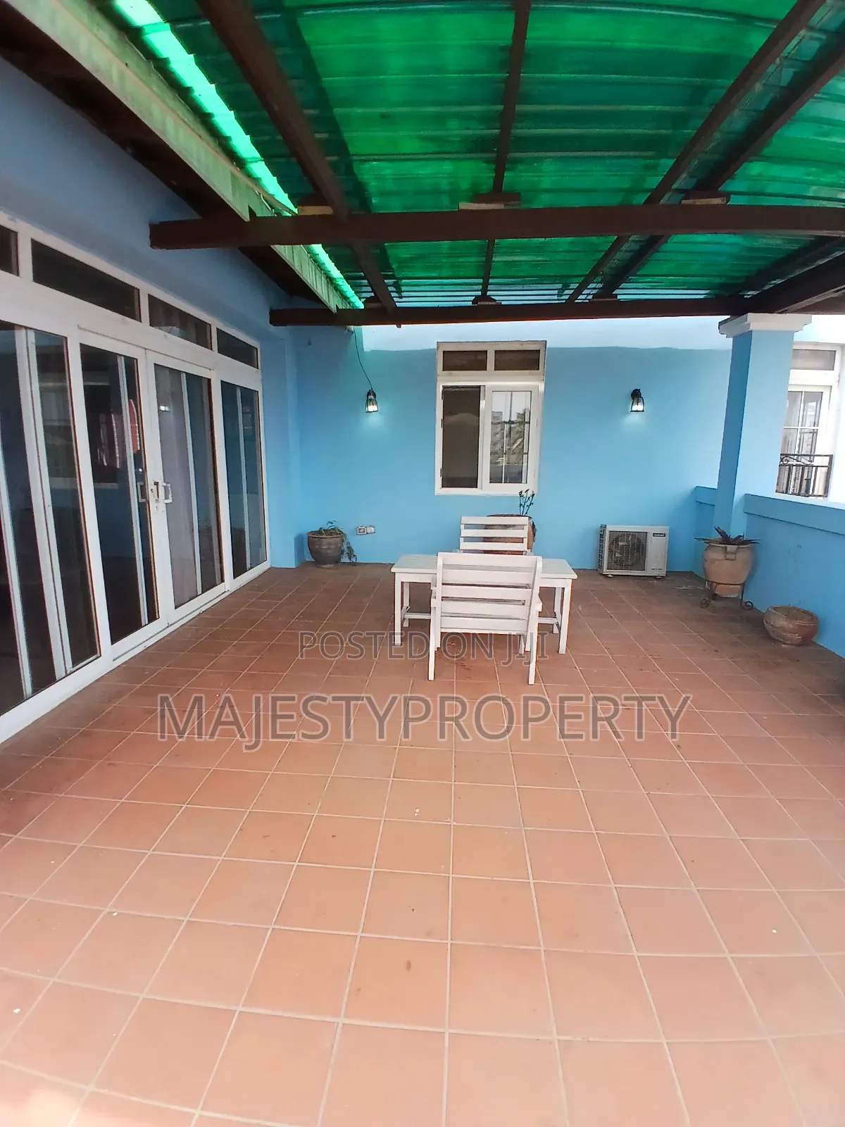 Furnished 3bdrm Apartment in Osu, Oxford Street for rent
