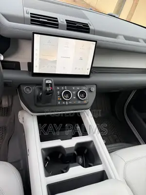Land Rover Defender 2025 White