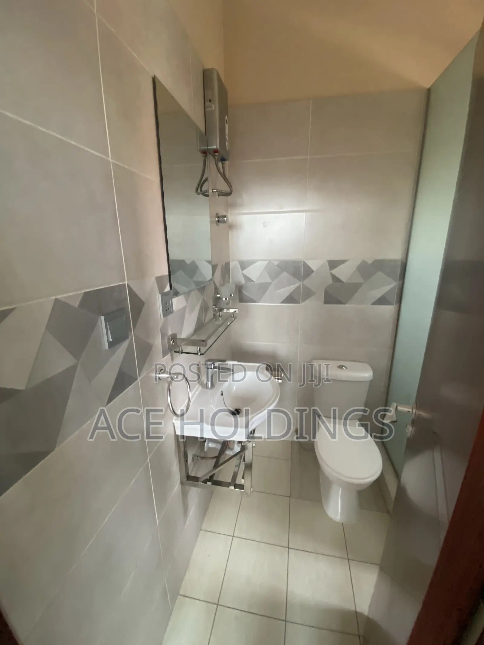 2bdrm Apartment in West Trasacco, School Junction for rent