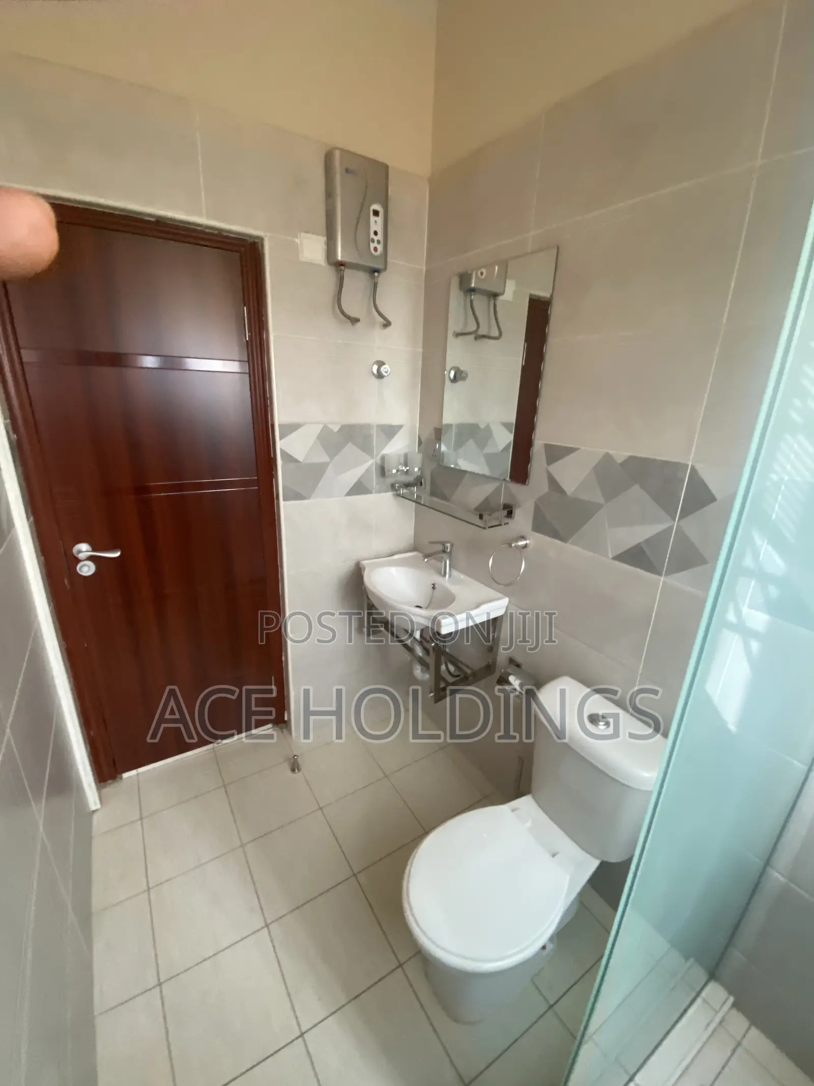 2bdrm Apartment in West Trasacco, School Junction for rent
