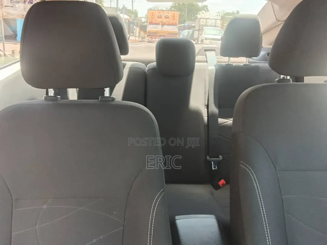 Ford Fiesta SE 4dr Sedan (1.6L 4cyl 5M) 2015 White