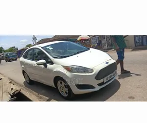Ford Fiesta SE 4dr Sedan (1.6L 4cyl 5M) 2015 White