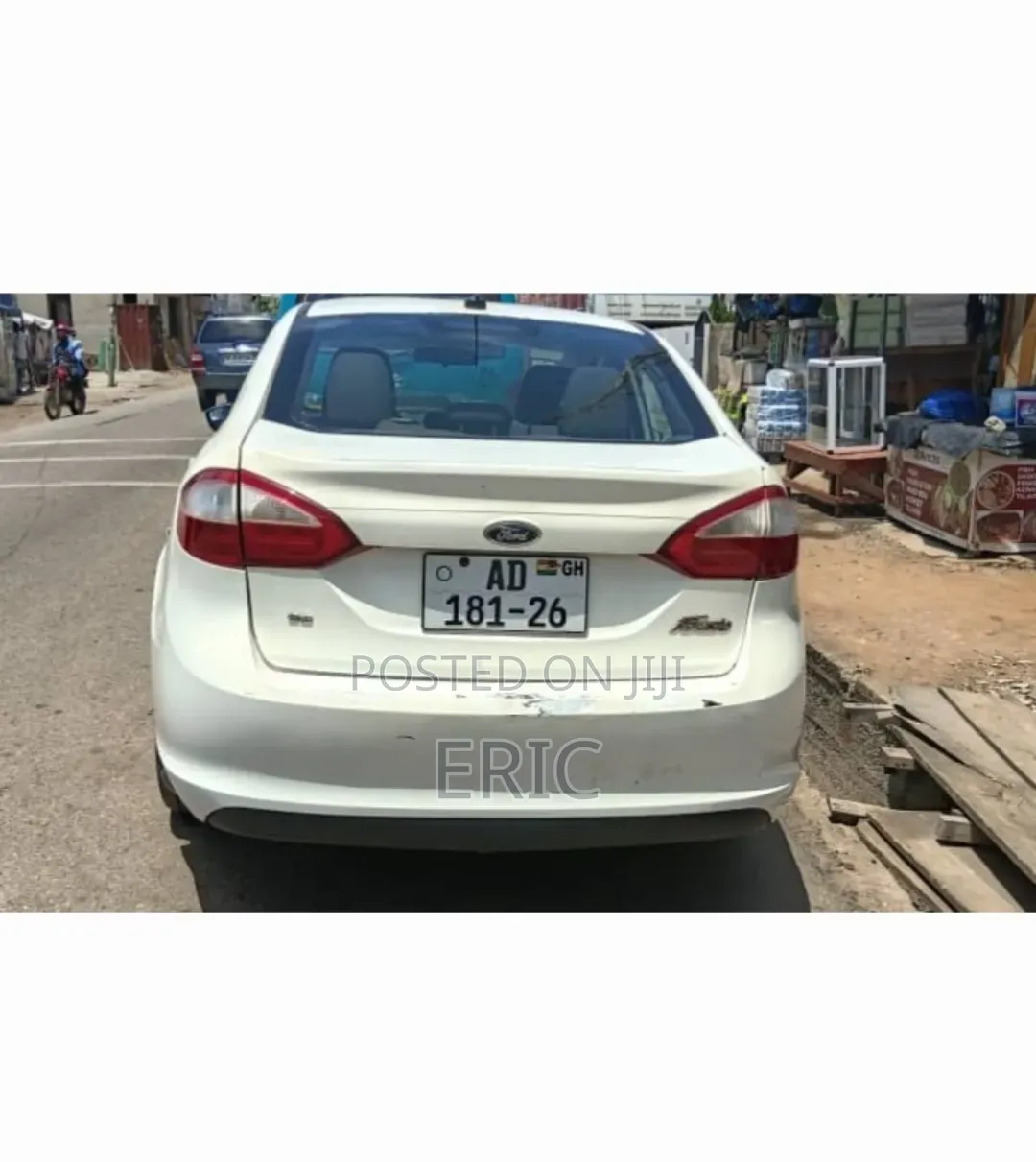 Ford Fiesta SE 4dr Sedan (1.6L 4cyl 5M) 2015 White
