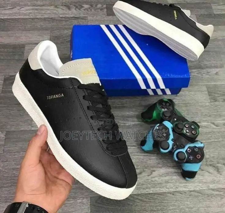 Adidas Topanga