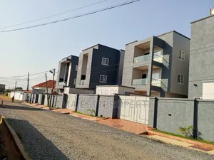 Newly Built Airbnb 5 Bedrooms Selfcompound for Rent at Ashley Botwe