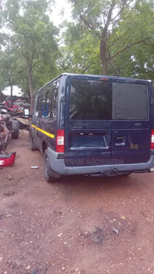 Ford Transit 2010 Blue