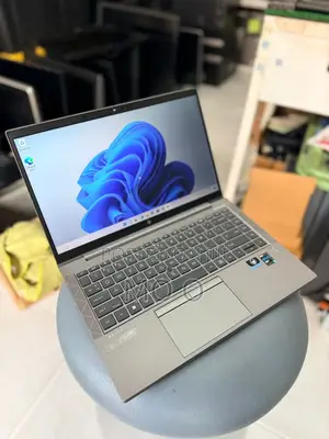 Laptop HP ZBook Firefly G8 8GB Intel Core i5 SSD 256GB