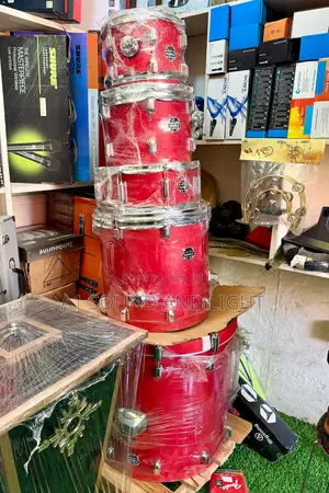Mapex 5pcs Acoustic Drum Set - [3 Cymbals, Cherry Red]