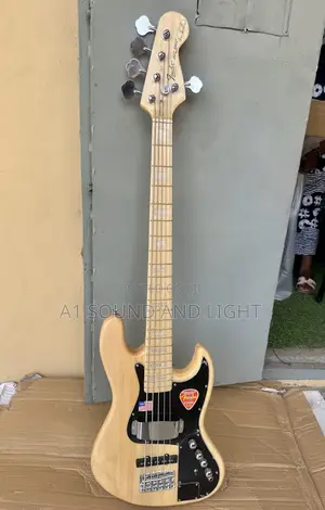 Fender Jazz Bass 5 Strings Active Guitar