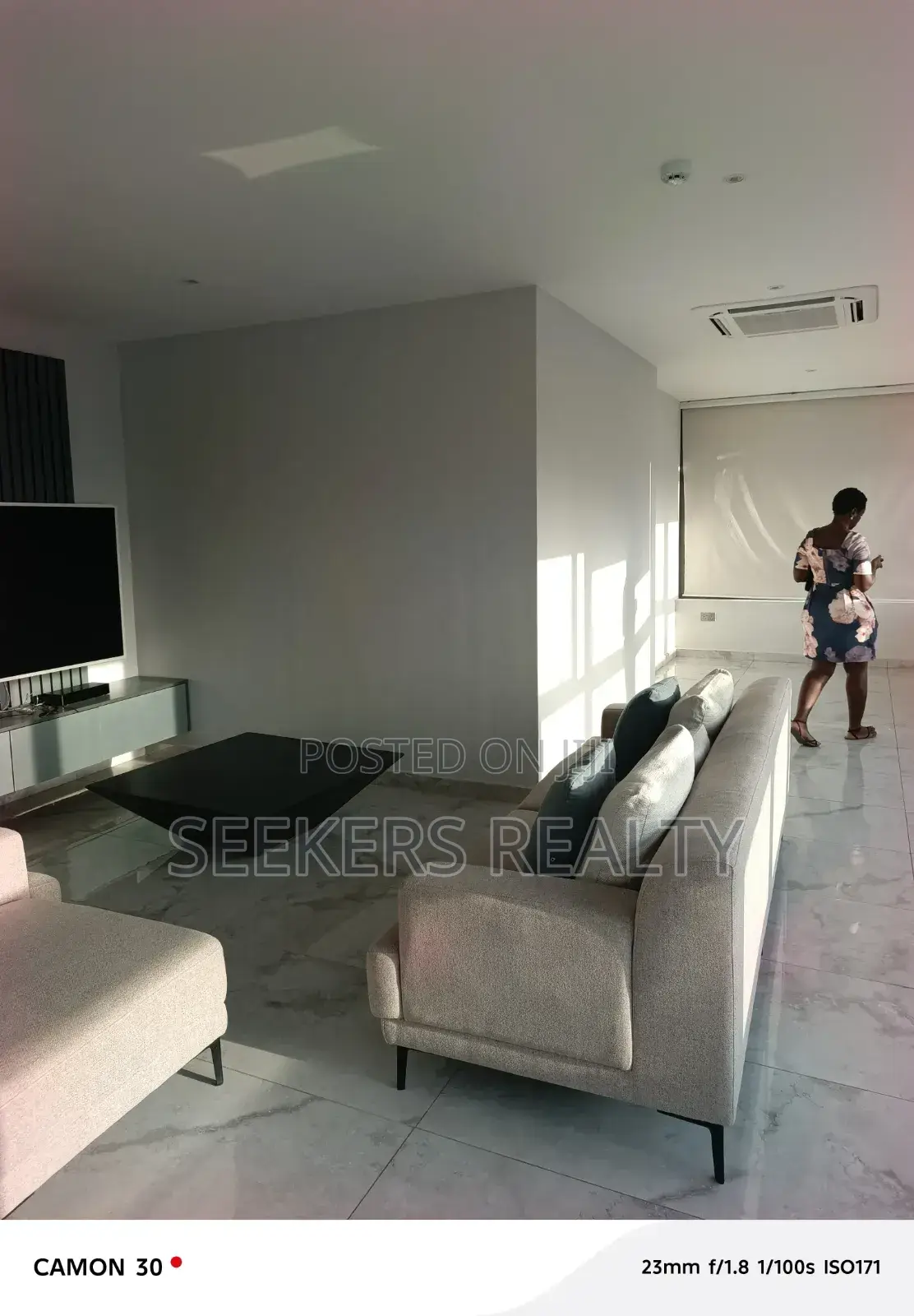 Furnished 1bdrm Apartment in Seekers Realty, Oxford Street for rent