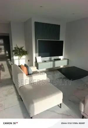 Furnished 1bdrm Apartment in Seekers Realty, Oxford Street for rent
