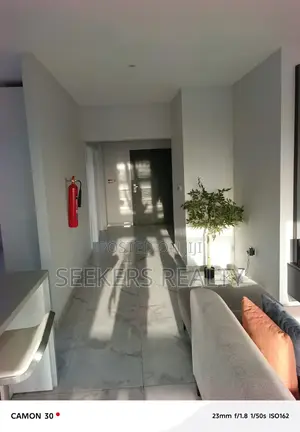 Furnished 1bdrm Apartment in Seekers Realty, Oxford Street for rent