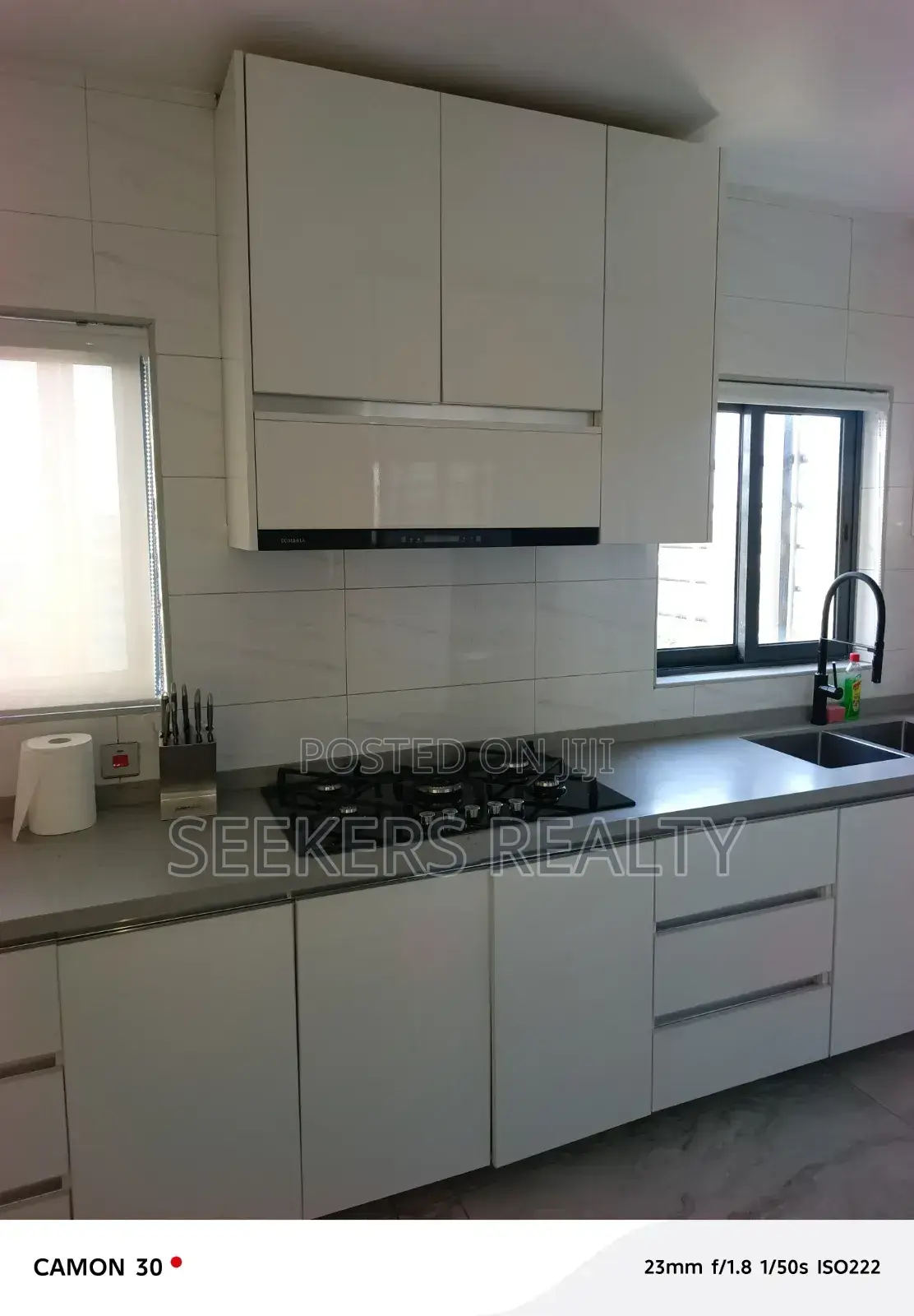 Furnished 1bdrm Apartment in Seekers Realty, Oxford Street for rent