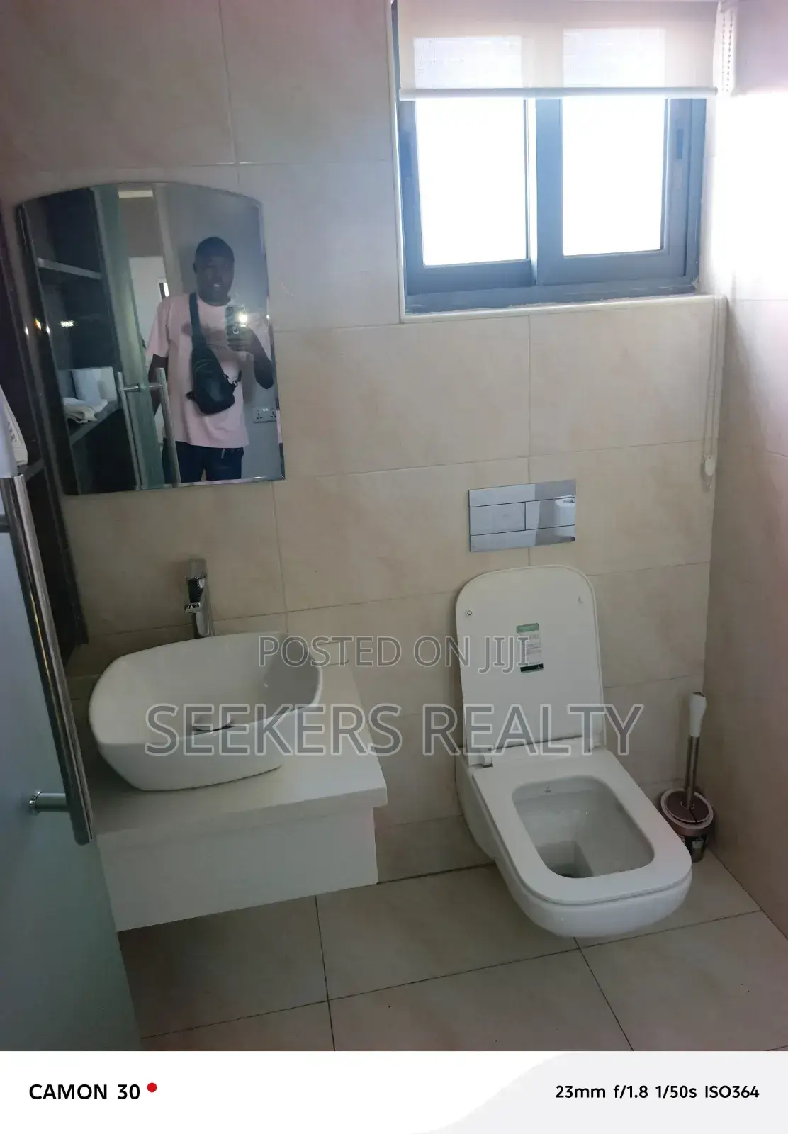 Furnished 1bdrm Apartment in Seekers Realty, Oxford Street for rent