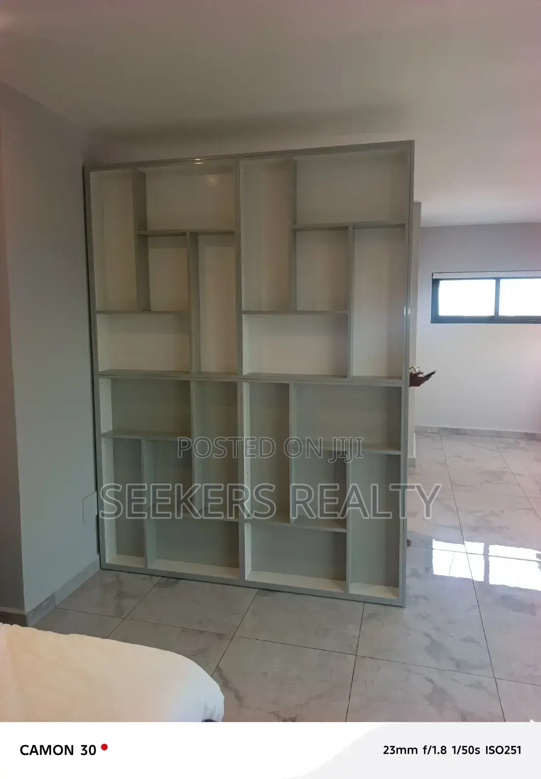 Furnished 1bdrm Apartment in Seekers Realty, Oxford Street for rent