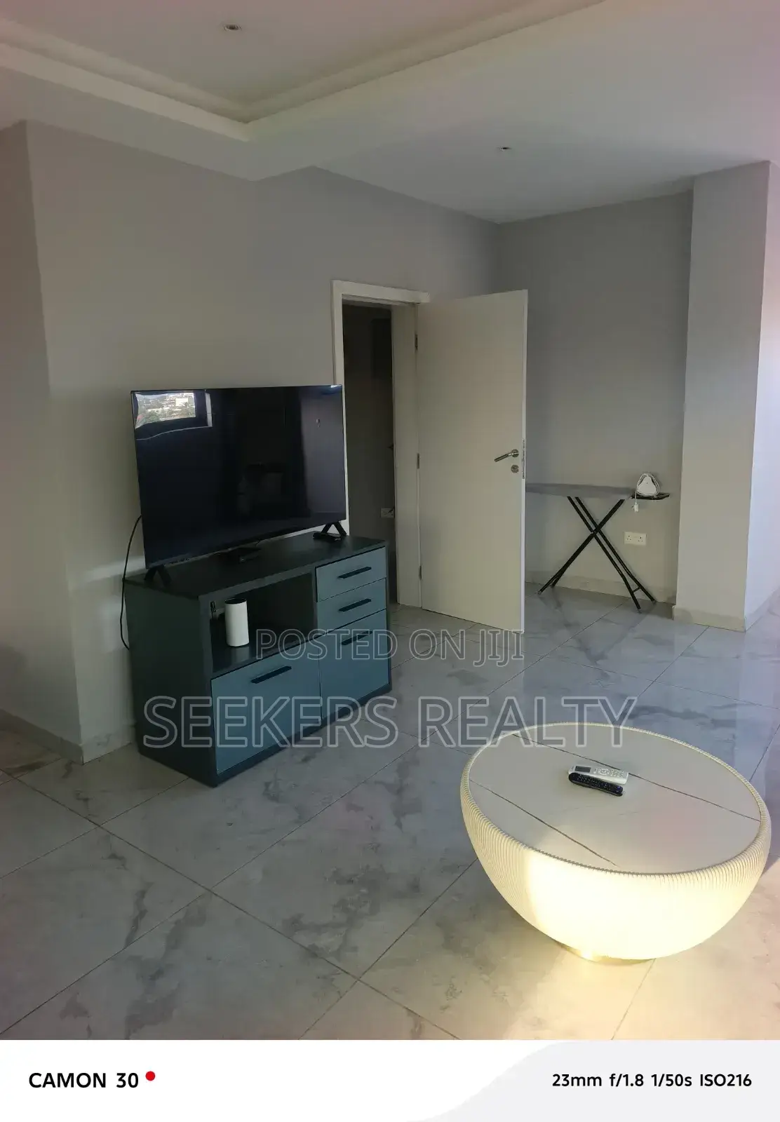 Furnished 2bdrm Apartment in Seekers Realty, Oxford Street for rent