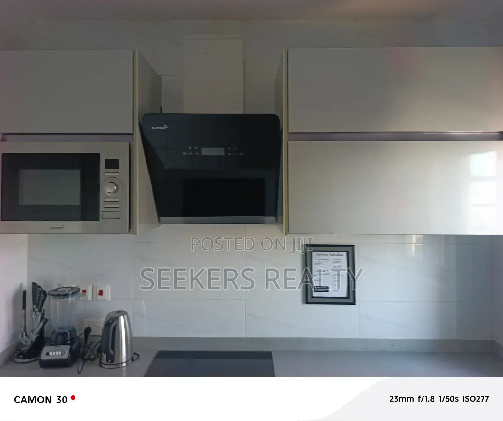 Furnished 2bdrm Apartment in Seekers Realty, Oxford Street for rent