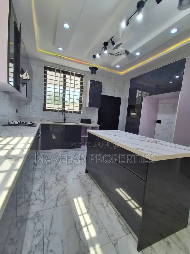 4bdrm House in Agbogba for sale