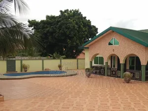 5bdrm House in Santasi Brofeyedu, Kumasi Metropolitan for sale