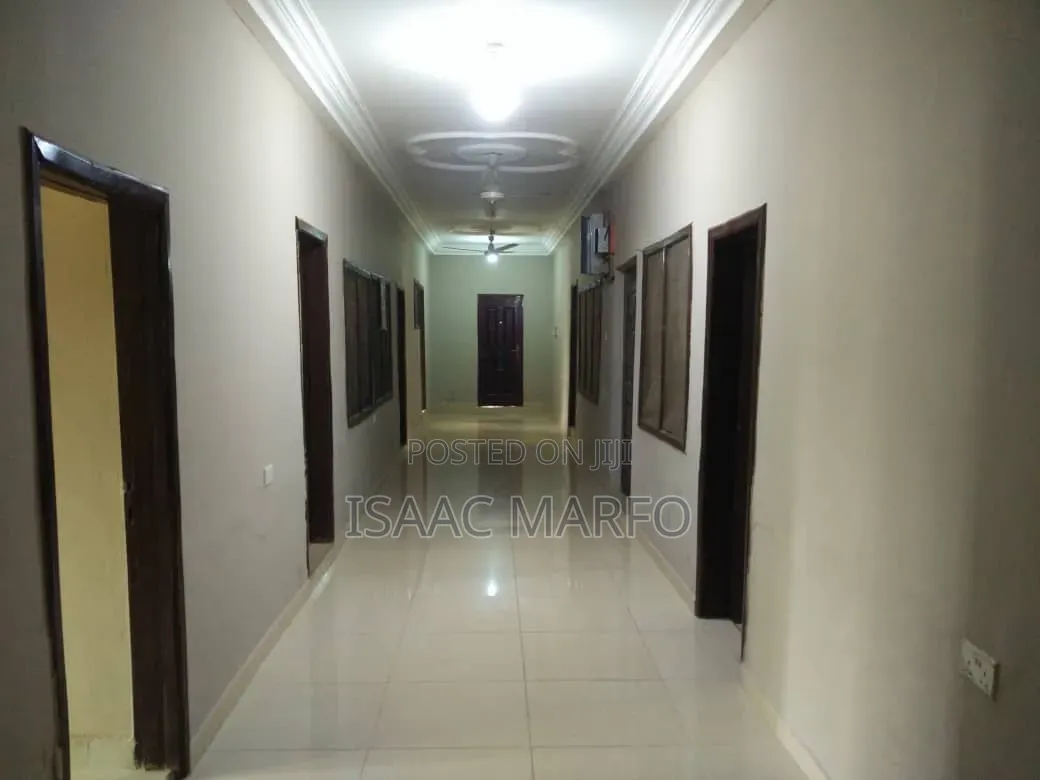 5bdrm House in Santasi Brofeyedu, Kumasi Metropolitan for sale