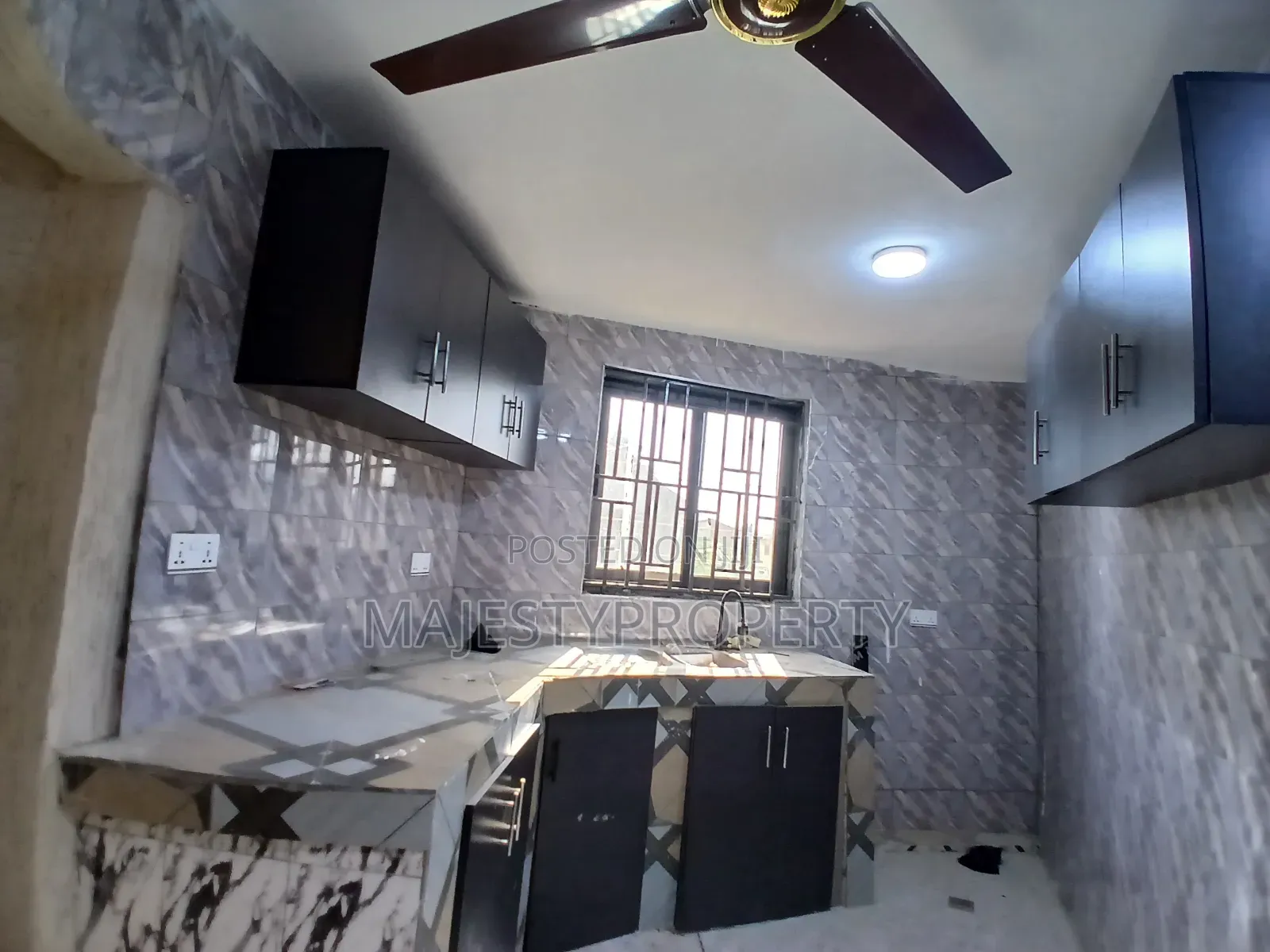 1bdrm Apartment in Batsona, Baatsona Total for rent