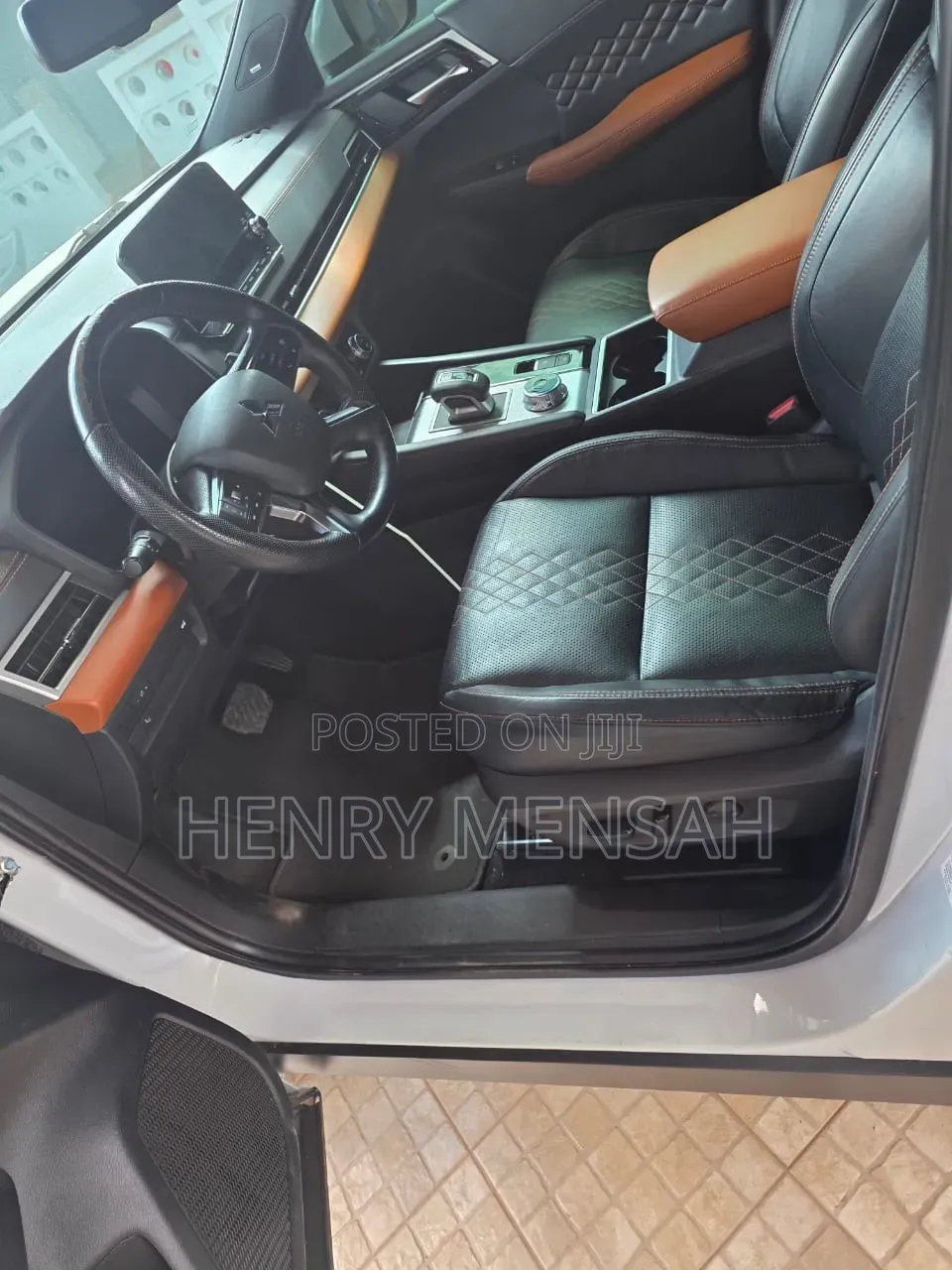 Mitsubishi Outlander SEL Launch Edition 2022 White