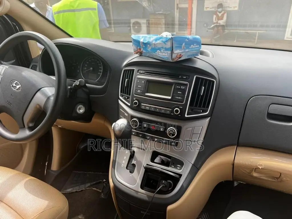 Hyundai H1 2020 Black