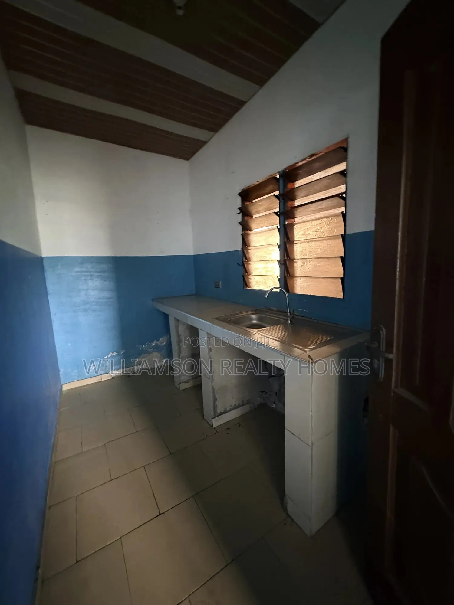 1bdrm Apartment in Community 18 Area, Spintex for rent