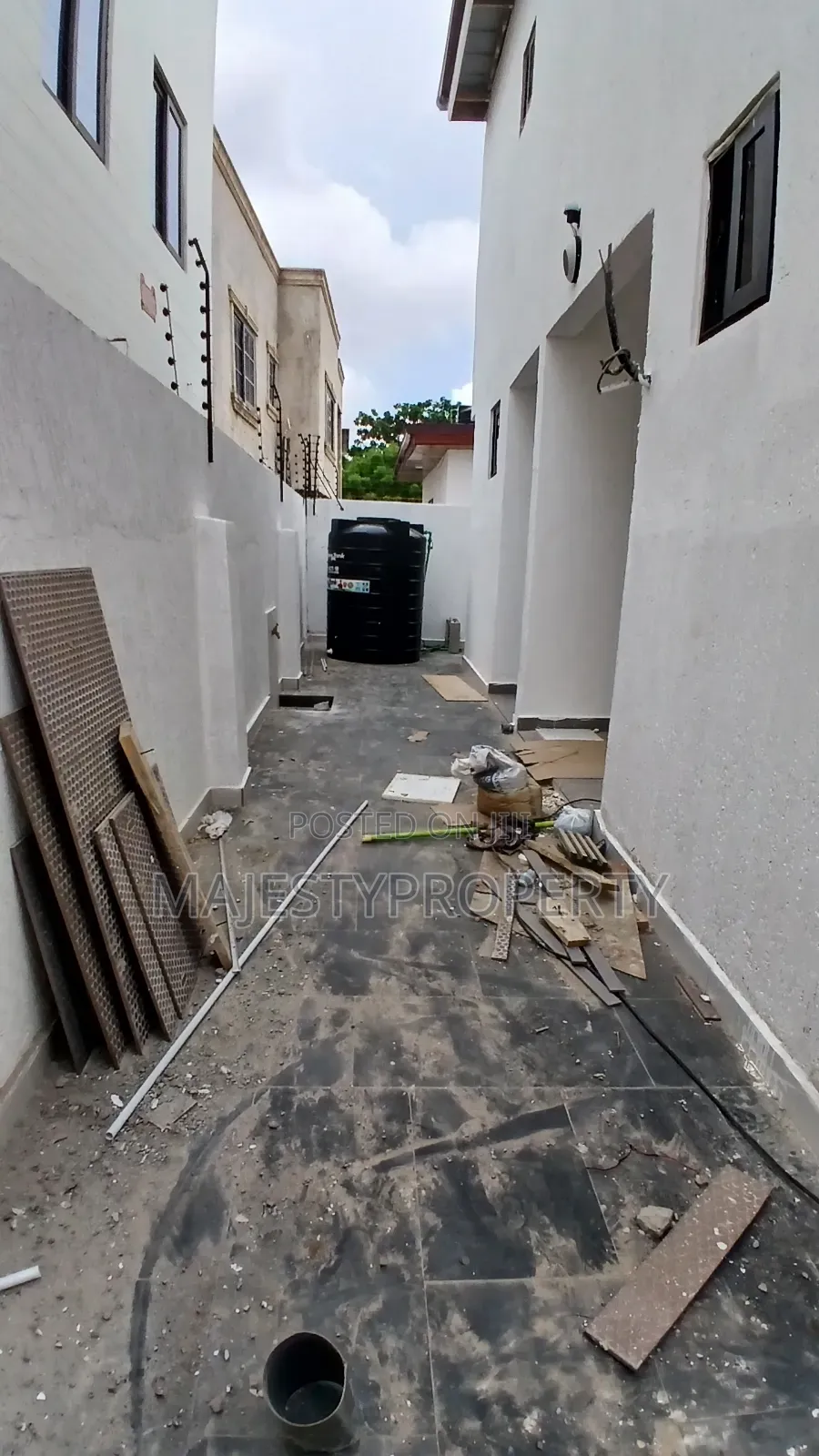 4bdrm House in Community 18, Baatsona Total for sale