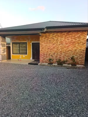 3bdrm House in First-Stores, Pokuase for sale
