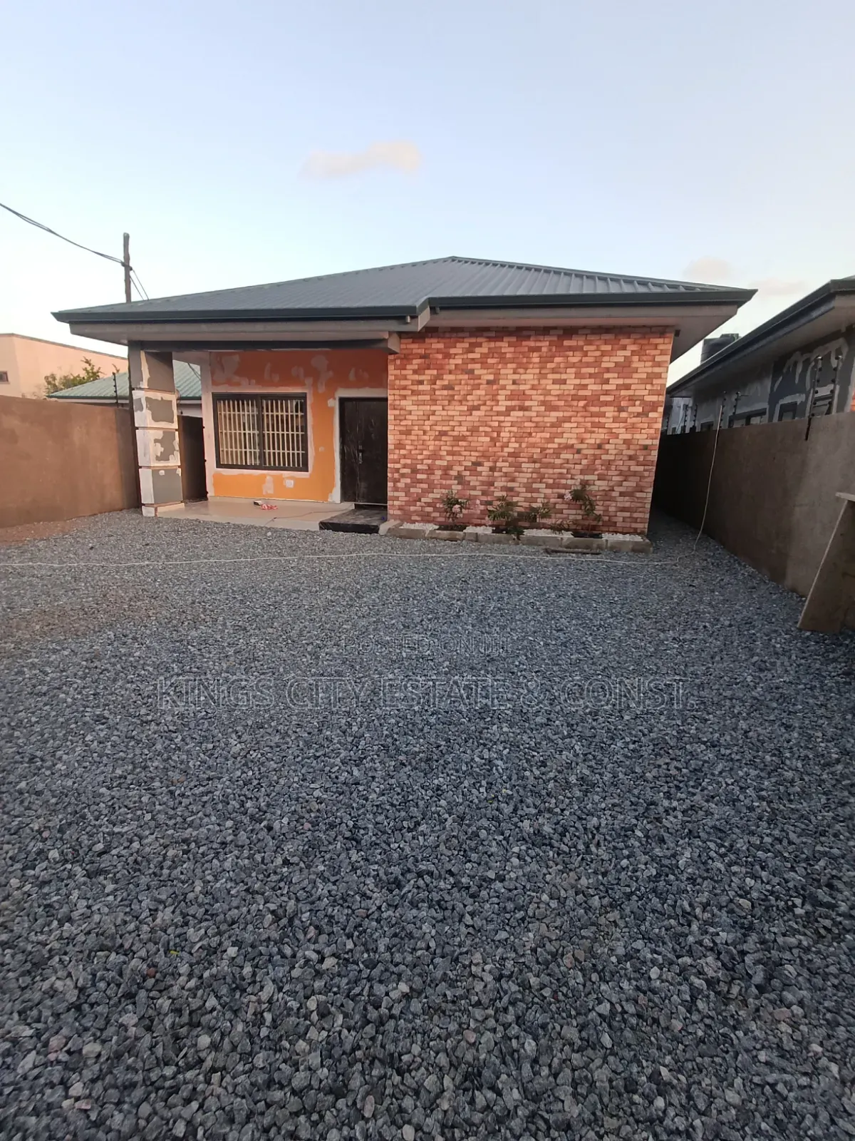 3bdrm House in First-Stores, Pokuase for sale