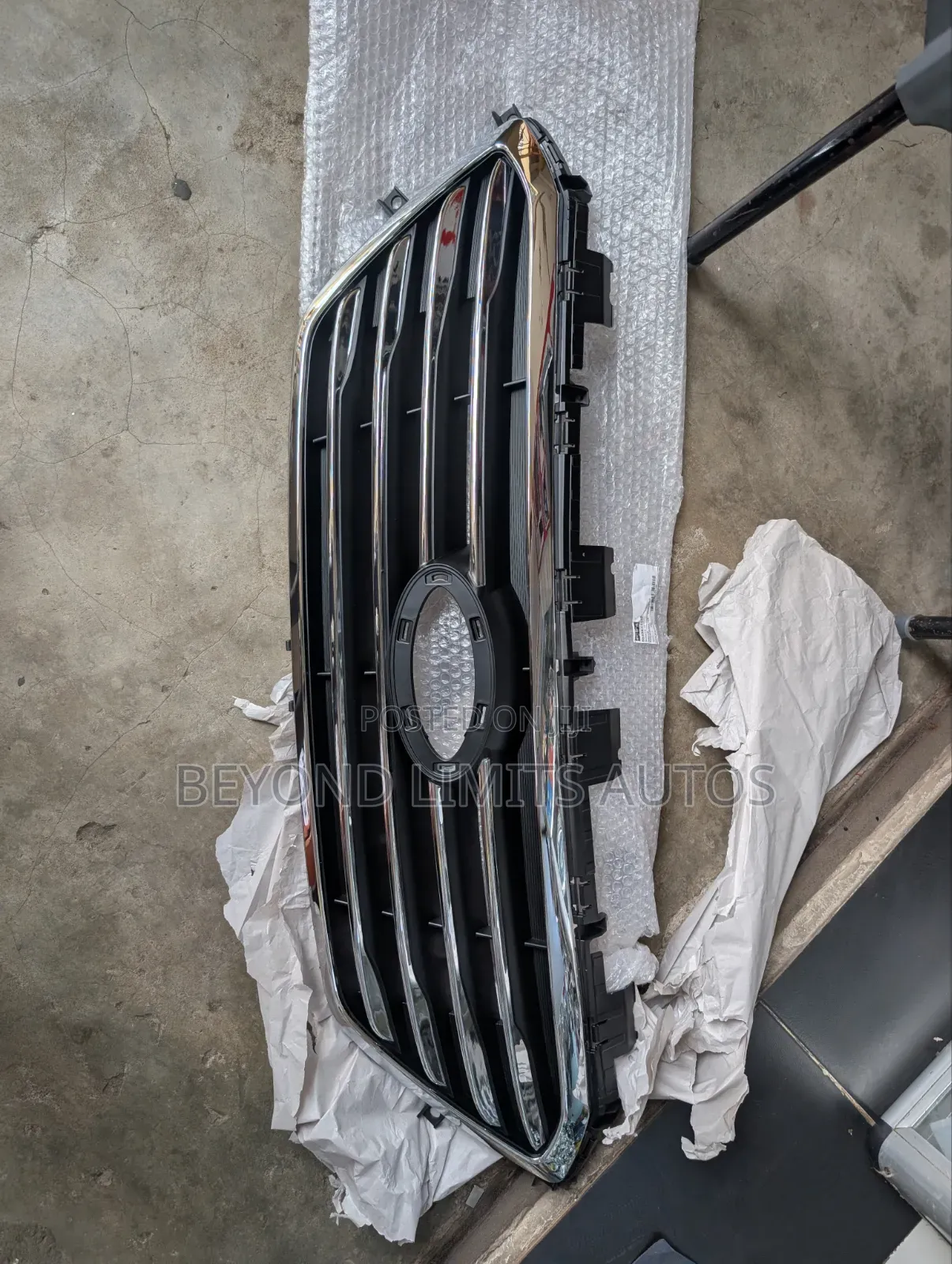 Hyundai Sonata 2015,2016,2017 Front Grille / Top Shell