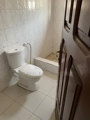 3bdrm House in Asofa, Ofankor for rent