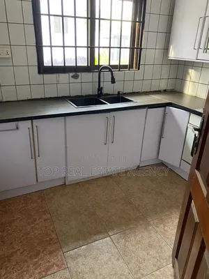 3bdrm House in Asofa, Ofankor for rent