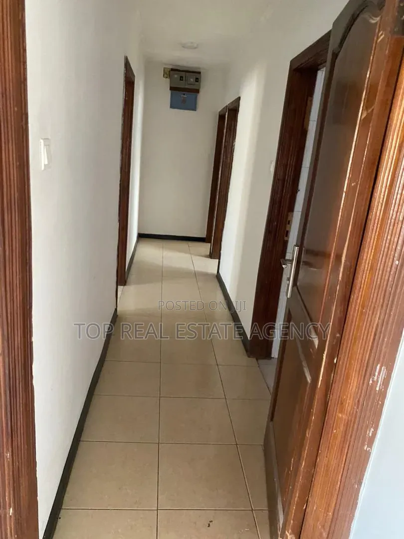 3bdrm House in Asofa, Ofankor for rent