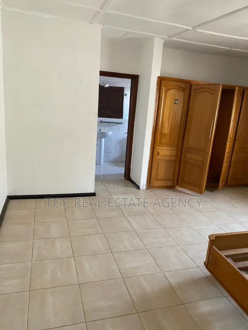 3bdrm House in Asofa, Ofankor for rent