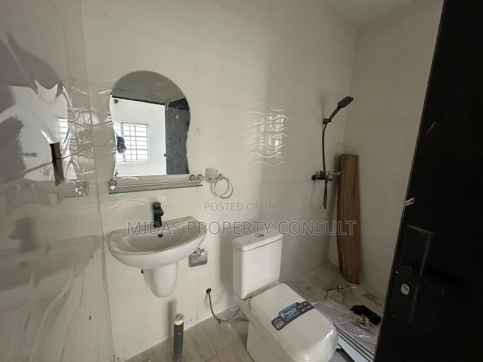 4bdrm House in Kwabenya for sale