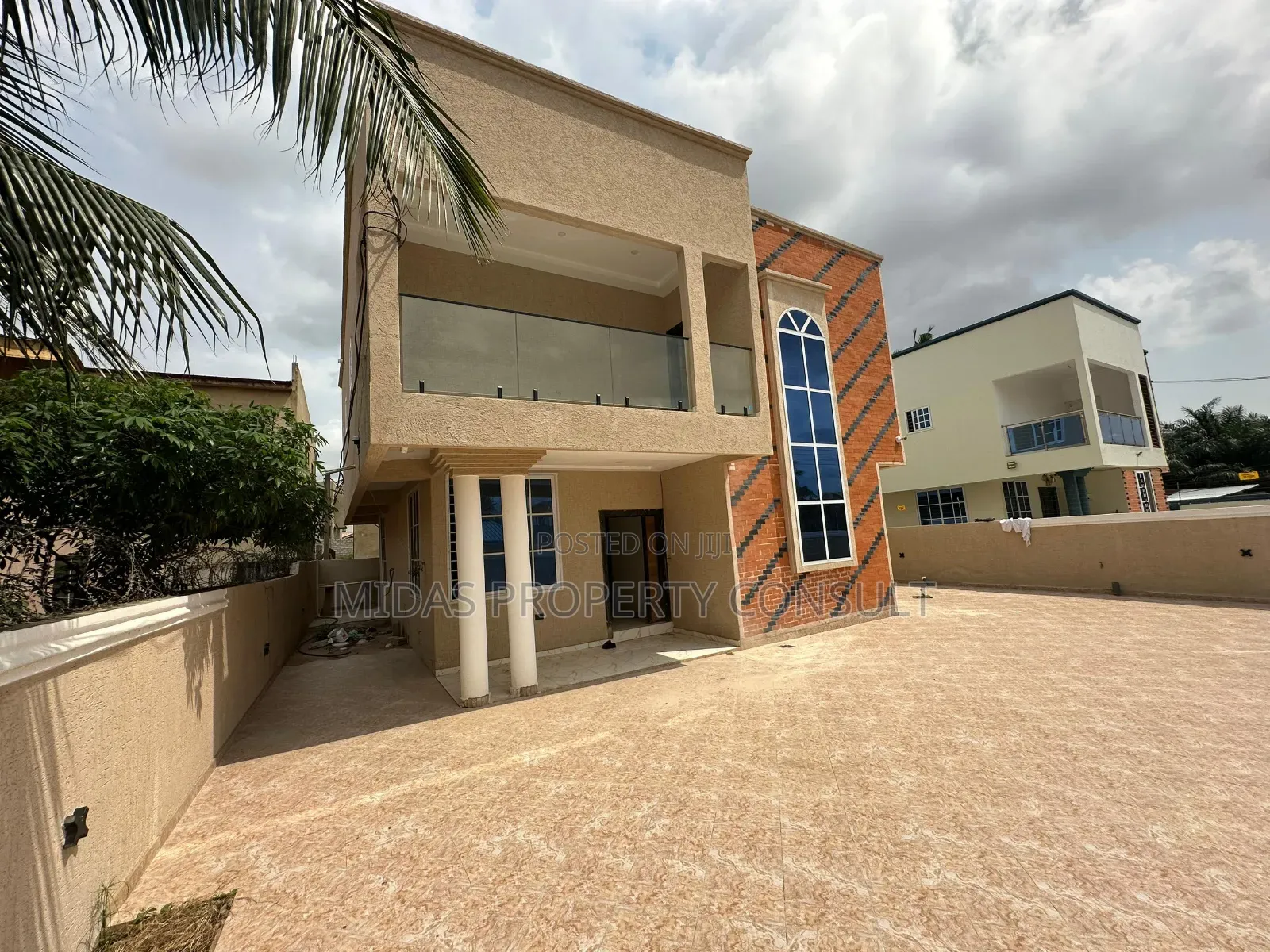 4bdrm House in Kwabenya for sale