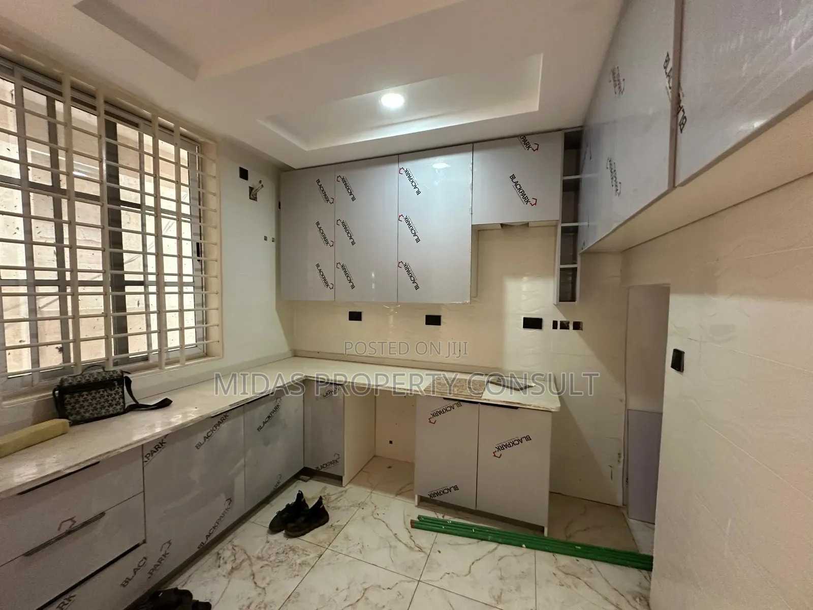 4bdrm House in Kwabenya for sale